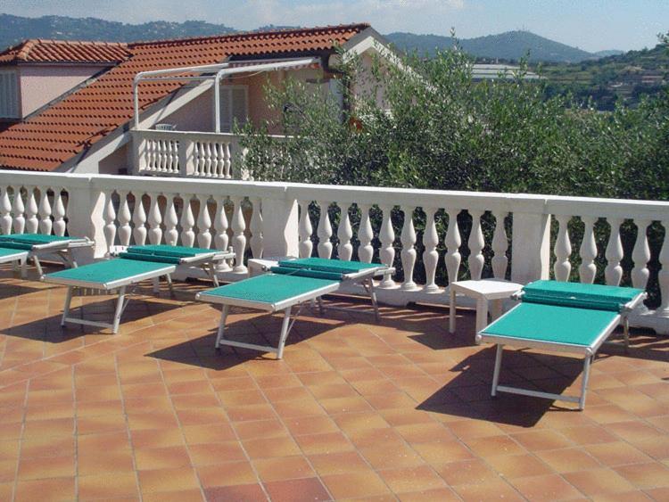 Residence Hotel Edy Imperia Exterior foto